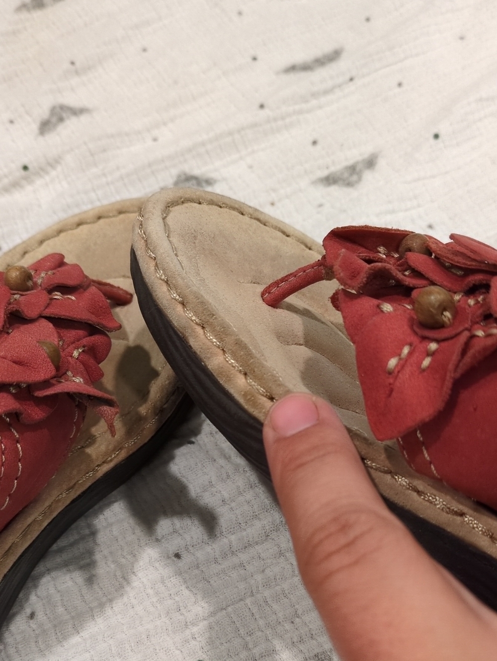 ❤️😎🩴 Clarks Women’s Dusty Red Floral Leather Thong Sandals size 5.5 M ❤️😎🩴 - Picture 12 of 12